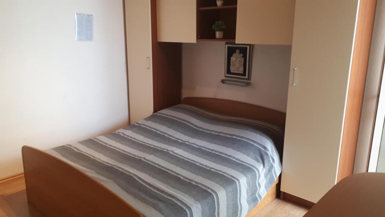 Apartmani Leko Mirjana Baška Voda Buitenkant foto